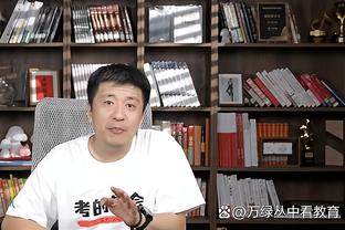 绿色出行！富勒姆后卫泰特赛后被拍到骑自行车回家